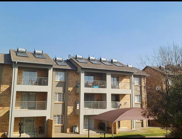 2 BEDROOM APARTMENT FOR SALE IN STONERIDGE